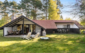 3 Bedroom Cozy Home In Rødby, Rødby